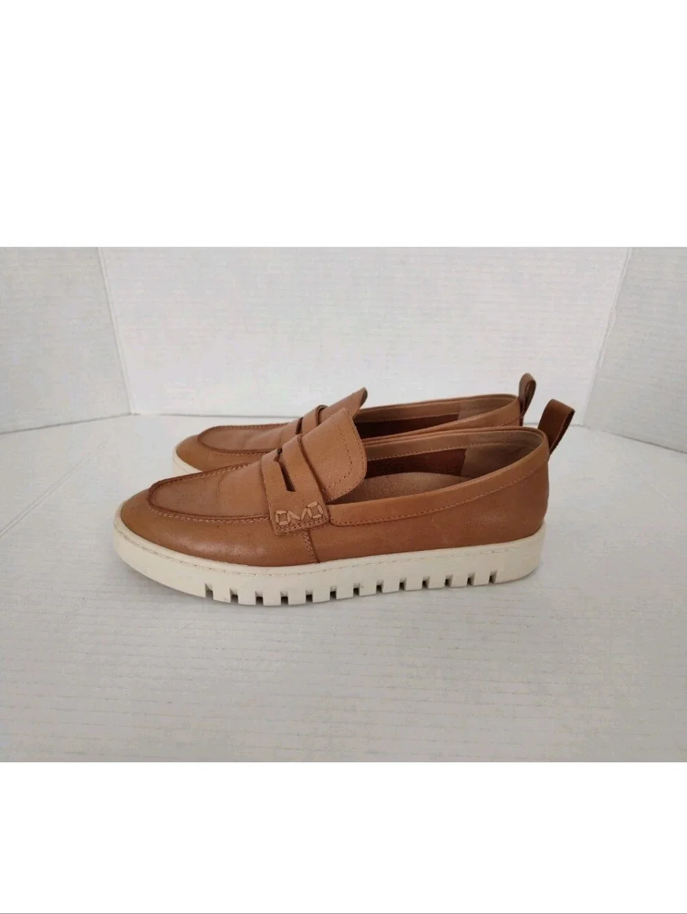 Vionic Uptown Loafers Camel Tan Leather Shoes Women's Size 8.5 Slip on